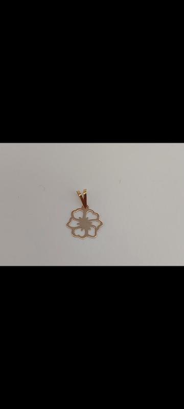 آویز زنانه طلا ۱۸ عیار پلاک گل فندق