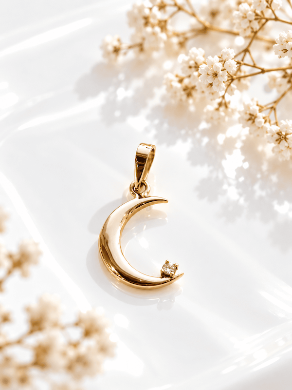 آویز زنانه طلا ۱۸ عیار نگین‌ماه شایلین گلد