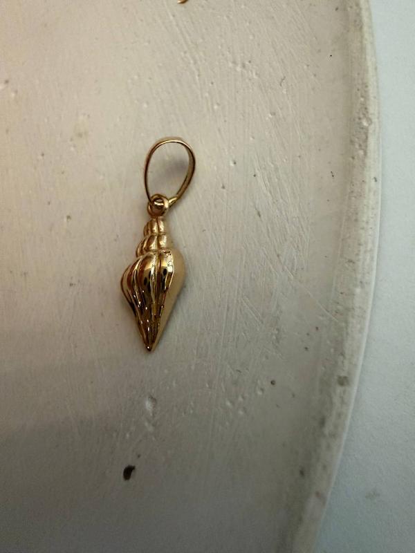 آویز زنانه طلا ۱۸ عیار صدف گوش ماهی Matows_gold_gallery2