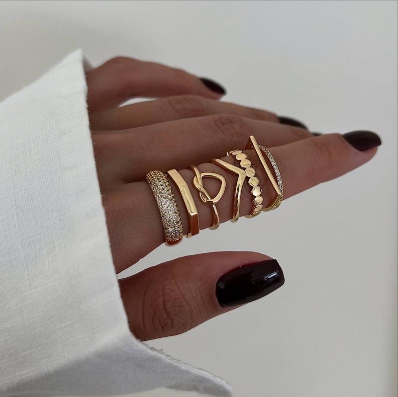 انگشتر مینیمال طرح طلا