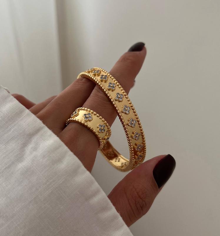 ست بنگل و انگشتر ونکلیف