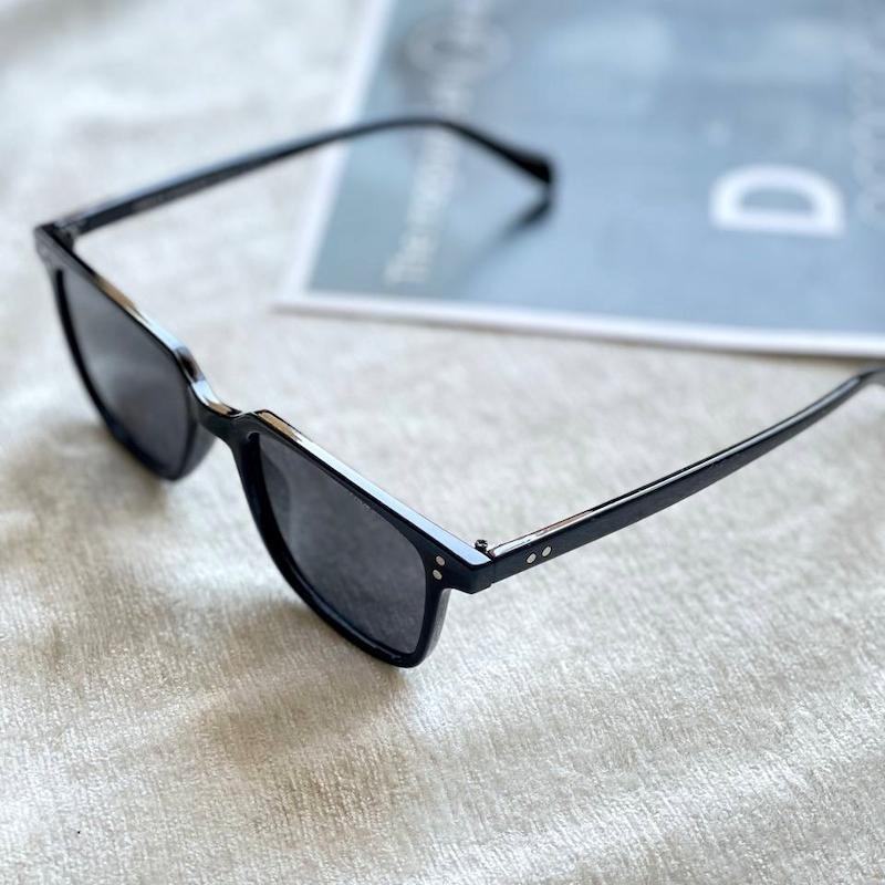 عینک آفتابی اسپرت برند gentle monster کد 90
