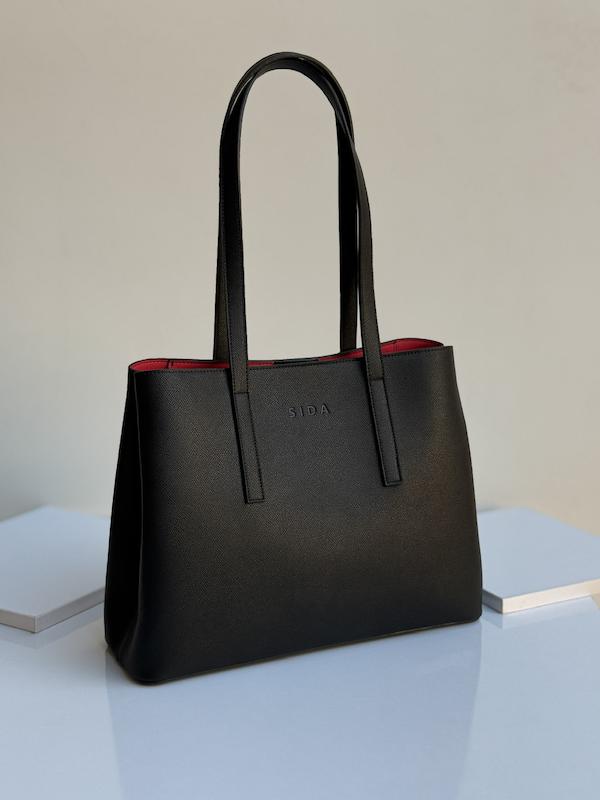 کیف دوشی مشکی چرم پرادا