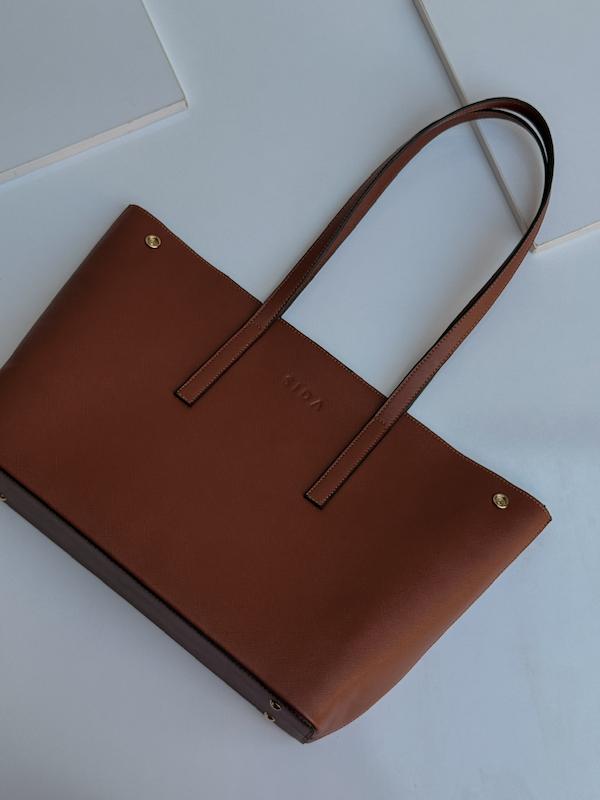 کیف دوشی رنگ عسلی چرم پرادا