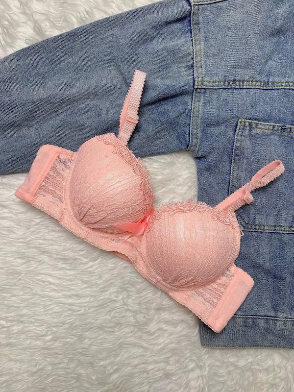 سوتین مخروطی