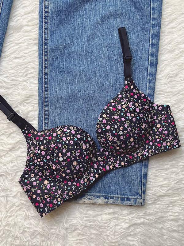 سوتین نرگسی