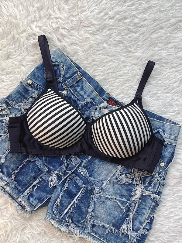 سوتین رانیا