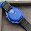 عکس ساعت امگا سواچ آبی از پشت