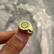 نمای بغل انگشتر مردانه طرح طلا 