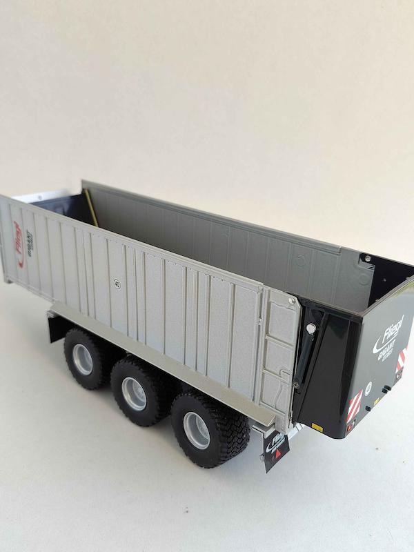 ماکت تریلر فشاردهنده فلیگل Gigant ASW 288 ویکینگ WIKING 7313