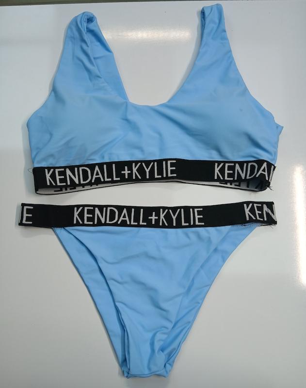 مایو دو تیکه Kendall (لک کوچک دارد)