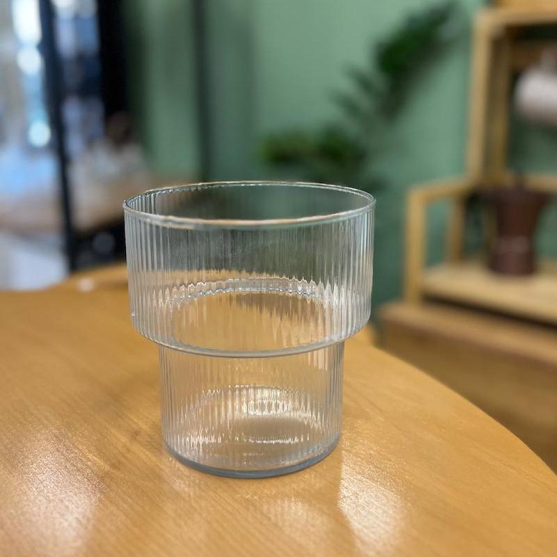 گلدان ایکیا 