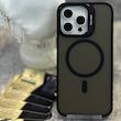 قاب مگ‌سیف دار مات دودی مناسب برای iPhone 15 Pro Max