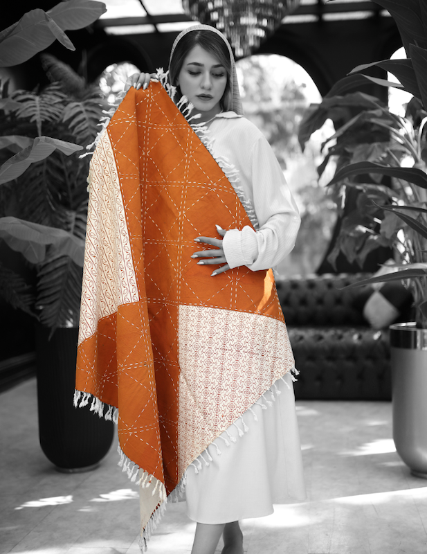 رومیزی قلمکار نقش باف با تکنیک کوک دوزی دستی