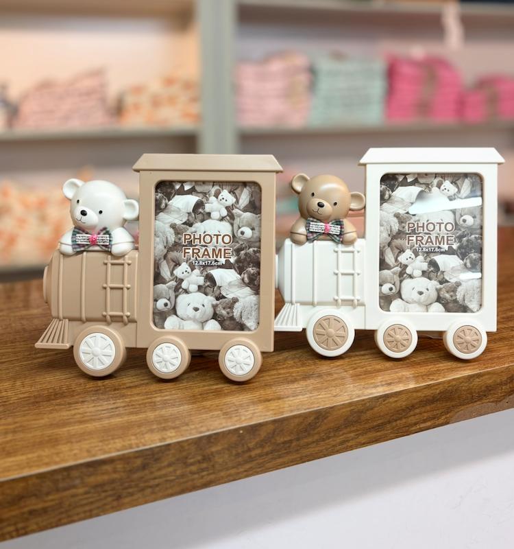 قاب عکس تدی