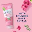 اسکراب ملایم استی ایوز با عصاره گلاب و آلوئه‌ورا  St. Ives Gentle Smoothing Scrub – Rose Water & Aloe Vera