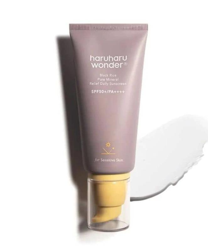 ضدآفتاب معدنی روزانه برنج سیاه هارو هارو واندِر   HARUHARU Wonder Black Rice Pure Mineral Relief Daily Sunscreen SPF50+ PA++++