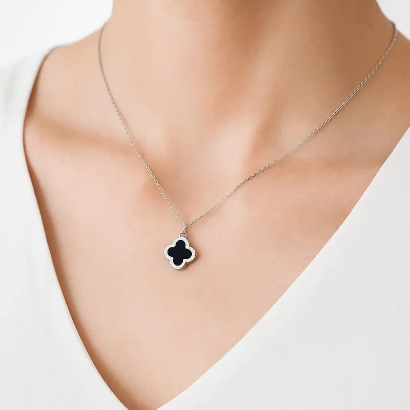 گردنبند نقره‌ای ونکلیفی دورو سفید مشکی استیل