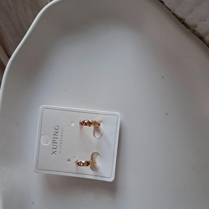 گوشواره  طلایی حلقه‌ای مینیمال ژوپینگ