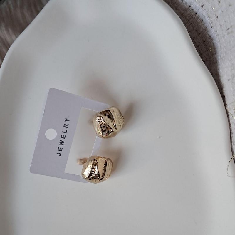 گوشواره طلایی کروی خطی