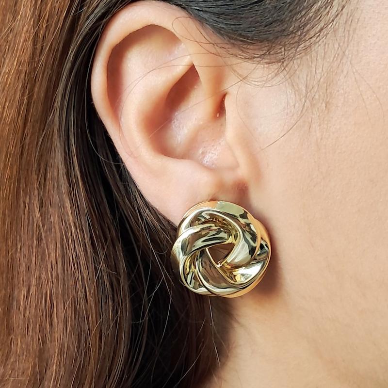 گوشواره طلایی  گرداب میخ نقره فشن