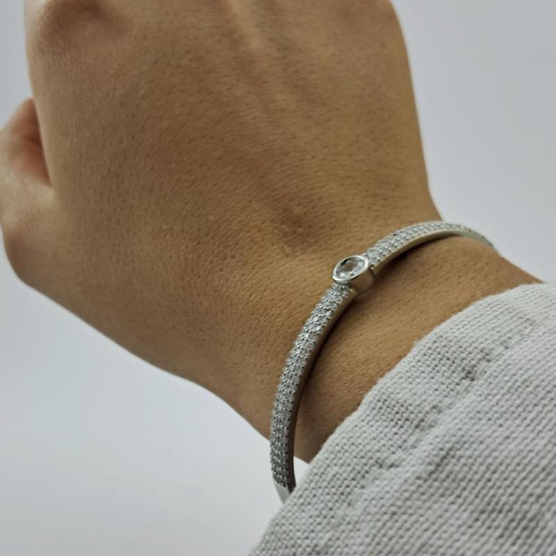 دستبند نقره ای  نگین الماسه آسا کد 1197