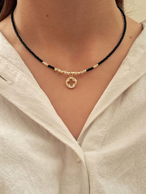 گردنبند مشکی طلایی مرواریدی ونکیلیف