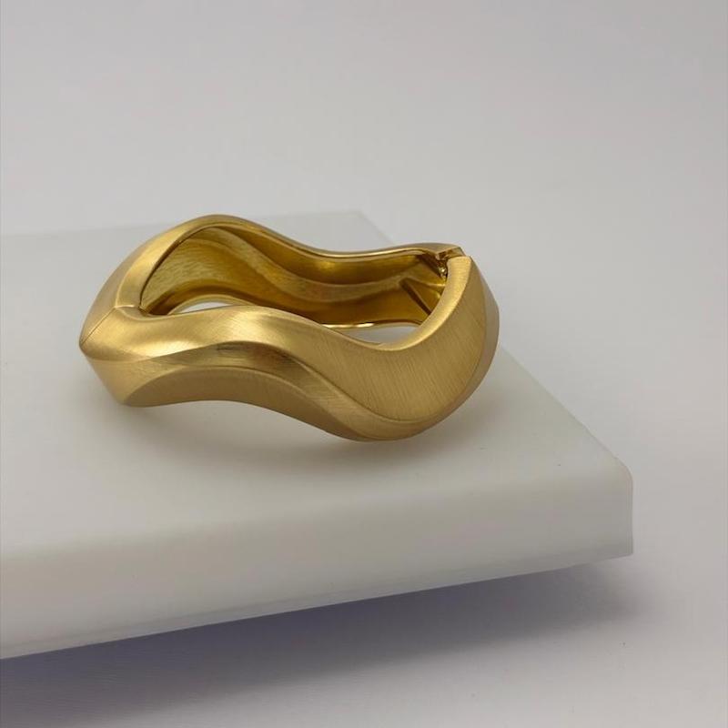 بنگل طلایی مات موج 