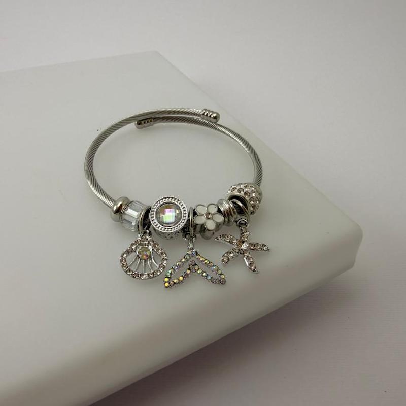 دستبند پاندورا سفید