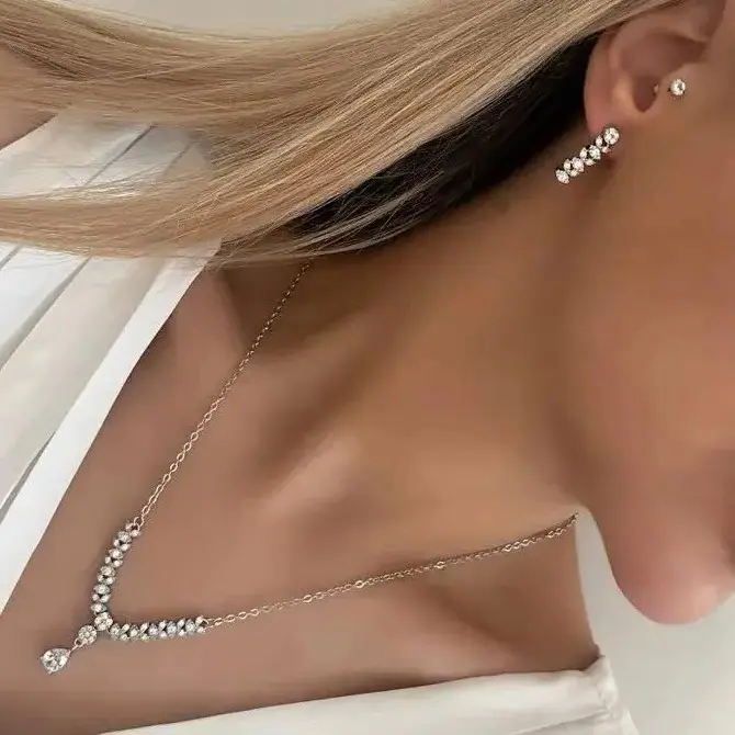 نیم ست گردنبند گوشواره 