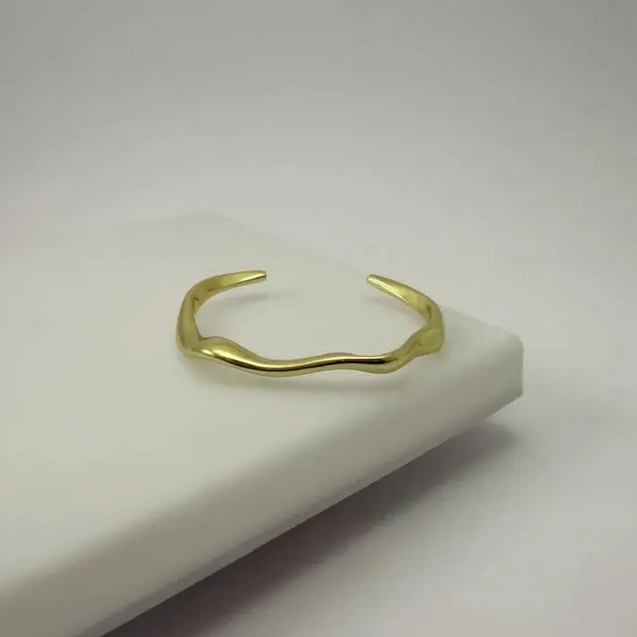 بنگل طلایی امواج