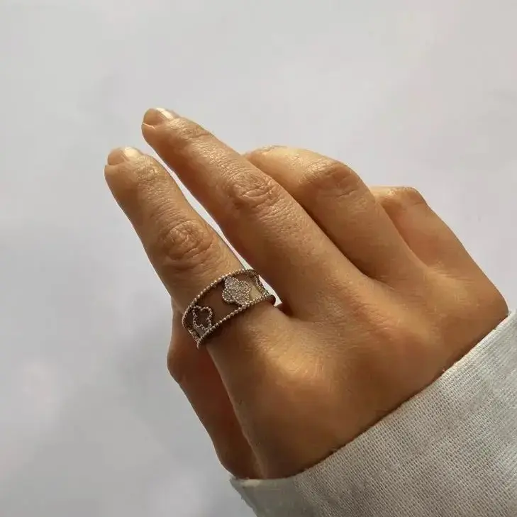 انگشتر نقره ای ونکیلیف 