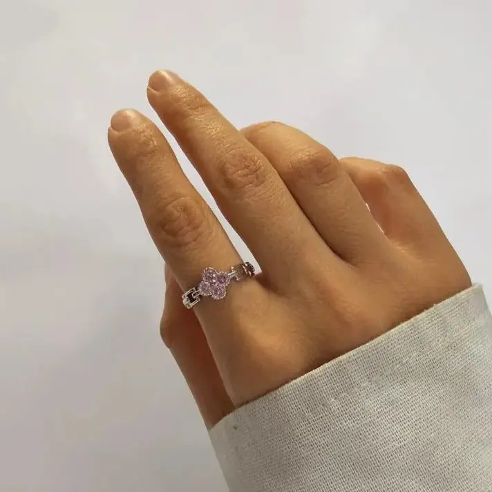 انگشتر نقره ای ونکیلیف صورتی 