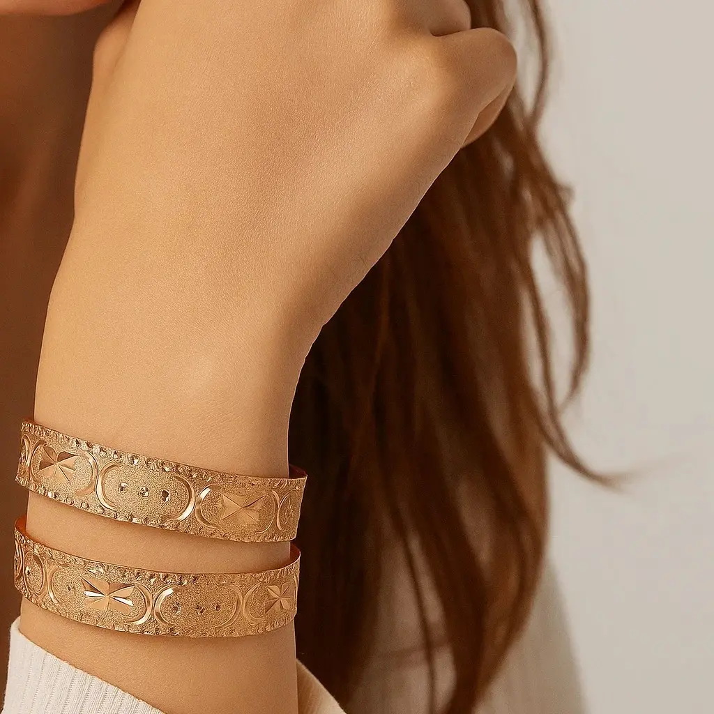 النگو طلایی طرح پروانه 2 عددی شیک و ظریف