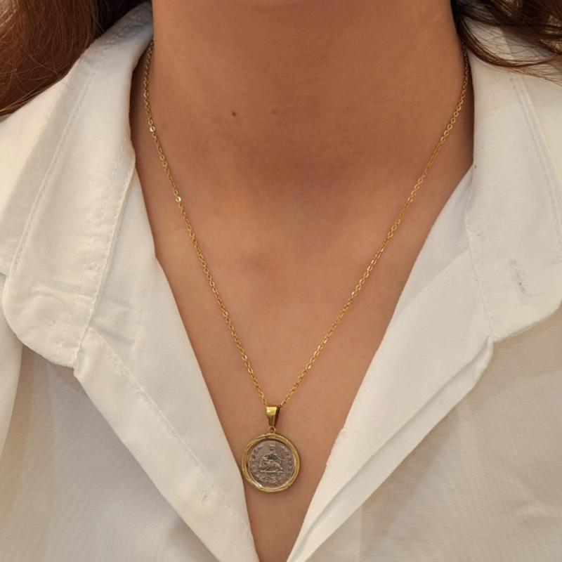گردنبند طلایی نقره ای سکه‌ای یک ریالی
