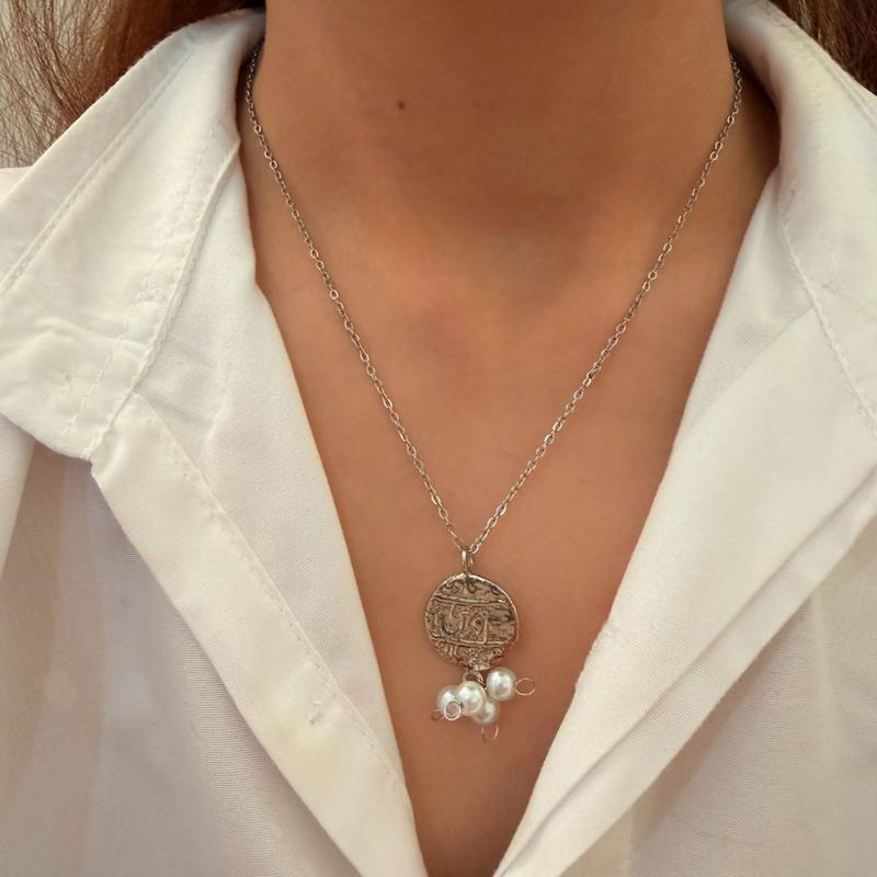 گردنبند نقره‌ای سکه‌ای مرواریدی کد GA00075
