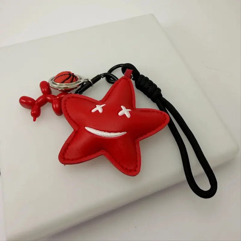 چارم بگ ستاره قرمز و اسب