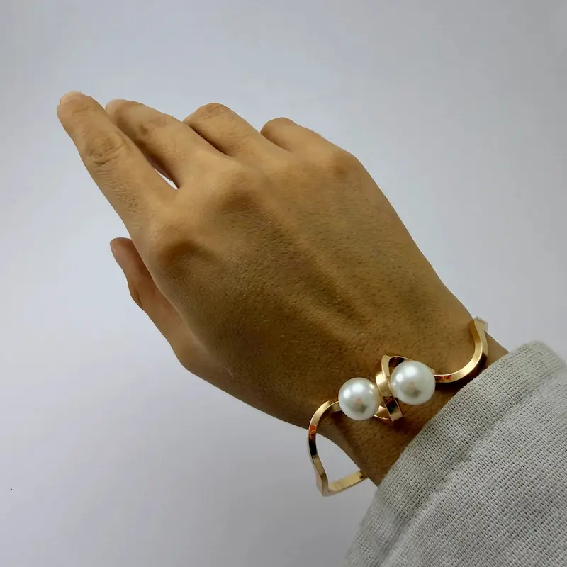 بنگل طلایی مرواریدی استیل موج