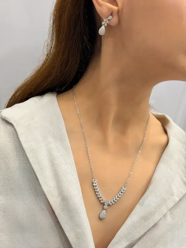 نیم ست گردنبند و گوشواره نقره ای استیل