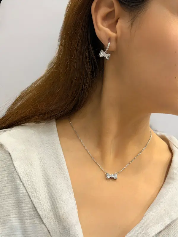 نیم ست گردنبند و گوشواره نقره ای استیل