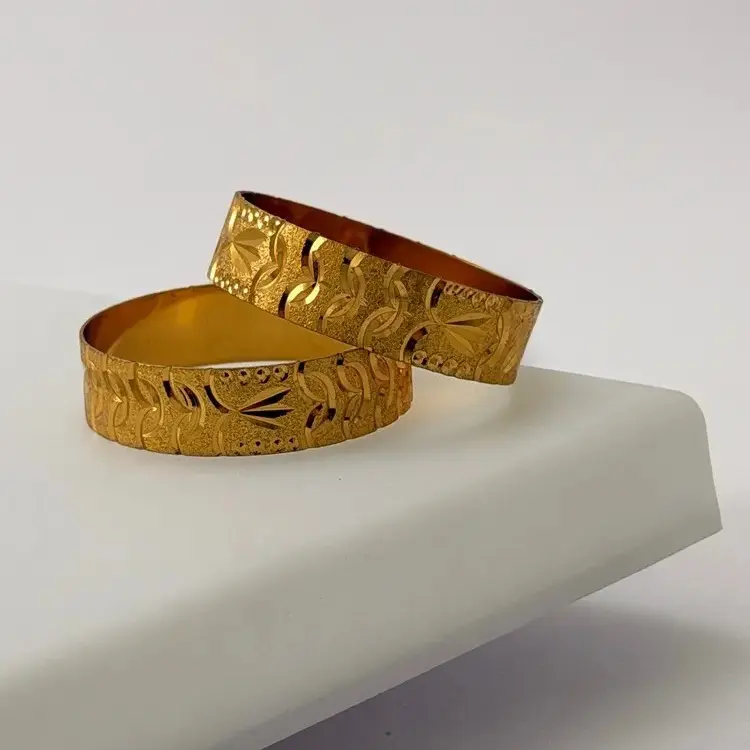 ست النگو طلایی 2 عددی طرح مهر سایز 8-1