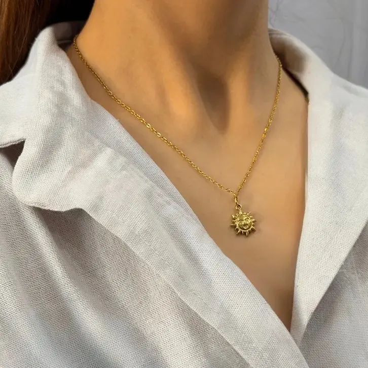 گردنبند نقره‌ای استیل خورشید