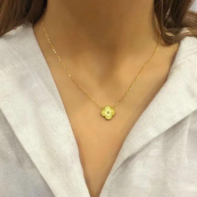 گردنبند طلایی استیل ونکلیف کد GA00113