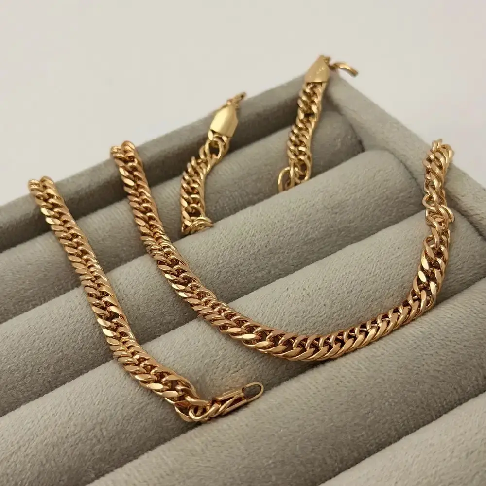 ست طلایی گردنبند گوشواره دستبند DREAM کارتیر کد GA00119