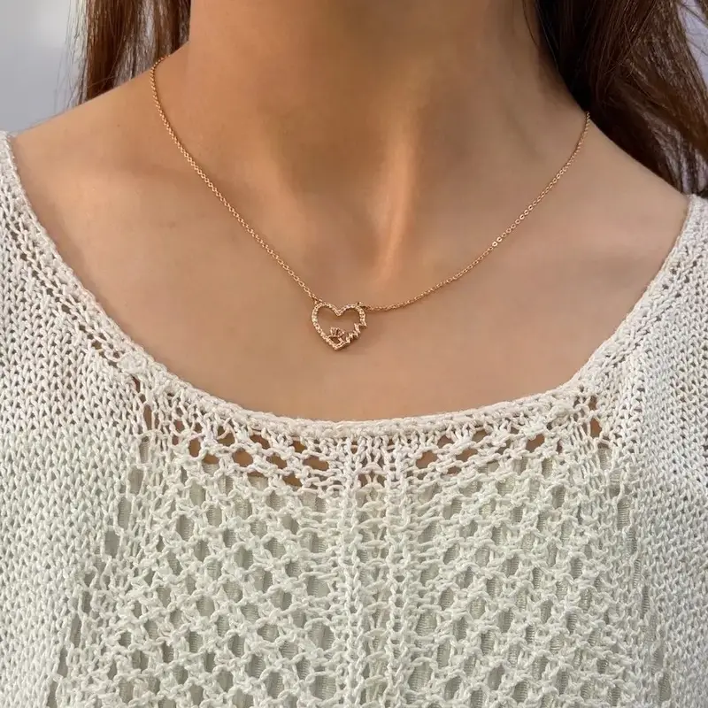 گردنبند طلایی پروانه ژوپینگ