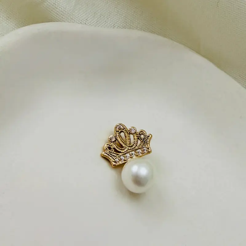 پلاک طلایی ژوپینگ تاج مروارید Pearl Crown کد PL00012