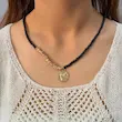 گردنبند طلایی مرواریدی مشکی
