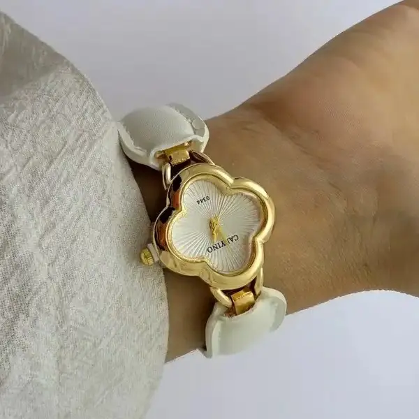 ساعت مچی طلاییCARYNO کد SA00004