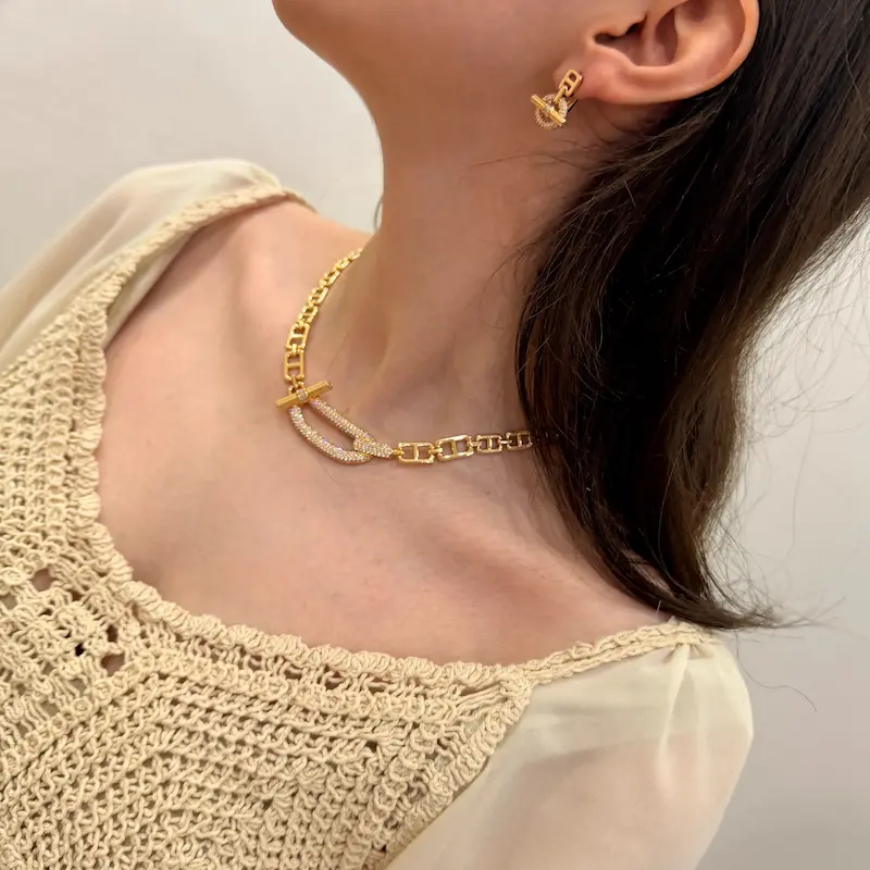 نیم ست گردنبند گوشواره طلایی هرمس دریم کد GA00190