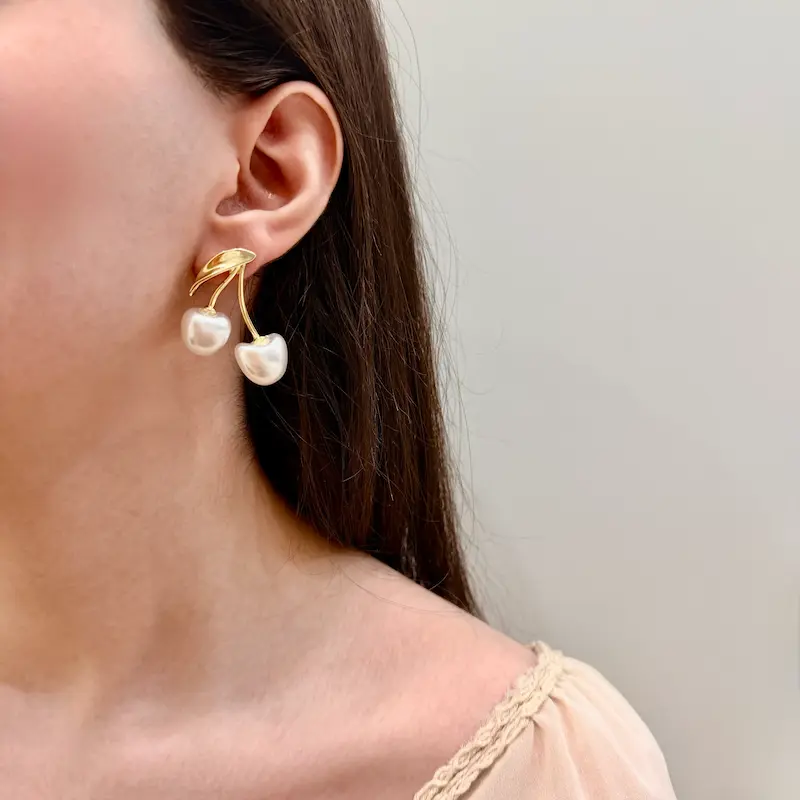 گوشواره طلایی فشن طرح گیلاس مرواریدی کد GO00347